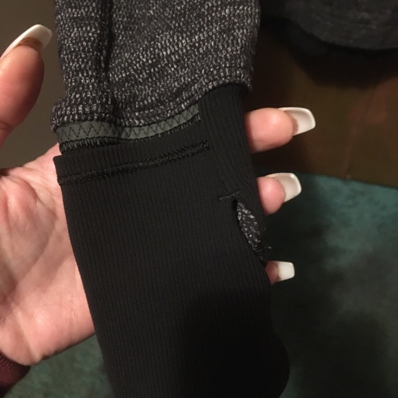 Trade❓Lululemon quarter zip up - Picture 4 of 4